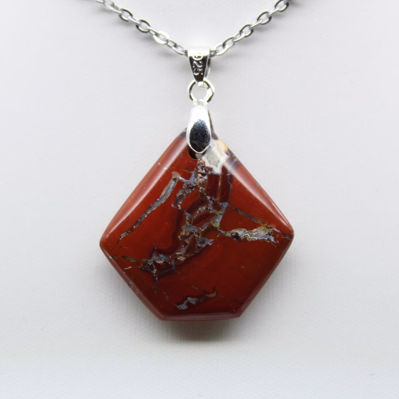 Röd jaspis mineralhänge