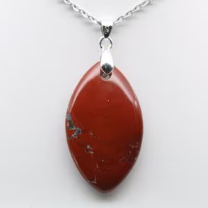 Smycken med röda jaspismineraler