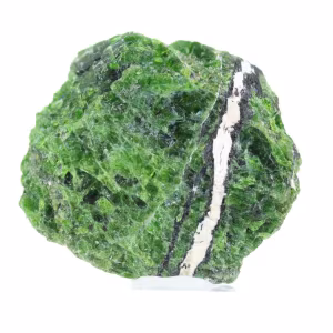Rå finsk kromdiopsid på bas, grön sten 135 g