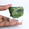 Rå kromdiopsid, grönt samlarmineral, Finland, 80 g - 1