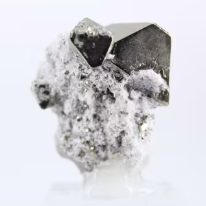 Oktaedriska kristaller av pyrit, järnsulfid från Peru