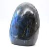Labradoritmineral från Madagaskar i Fri Prydnadsform - 1