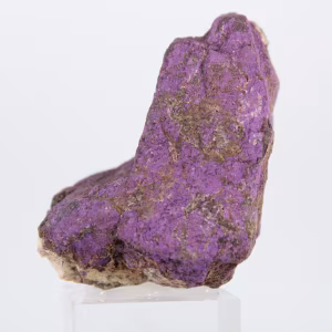 Purpurit från Portugal på sockel – Naturligt rått mineral