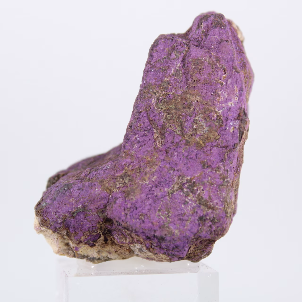 Purpurit från Portugal på sockel – Naturligt rått mineral